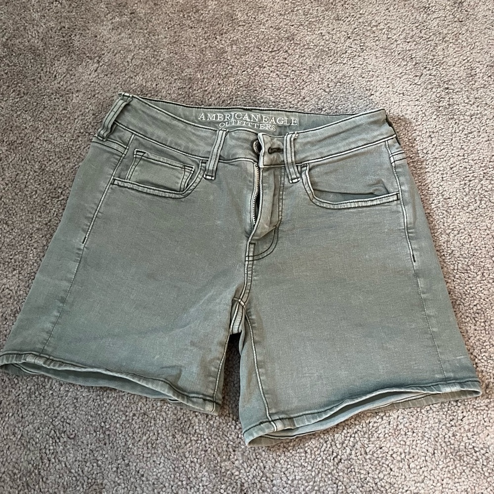 AE green shorts